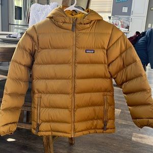Youth L Patagonia coat with hood